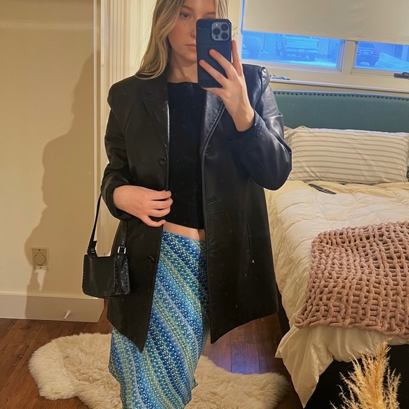 Danier genuine oversized leather jacket - Picture 2 of 4